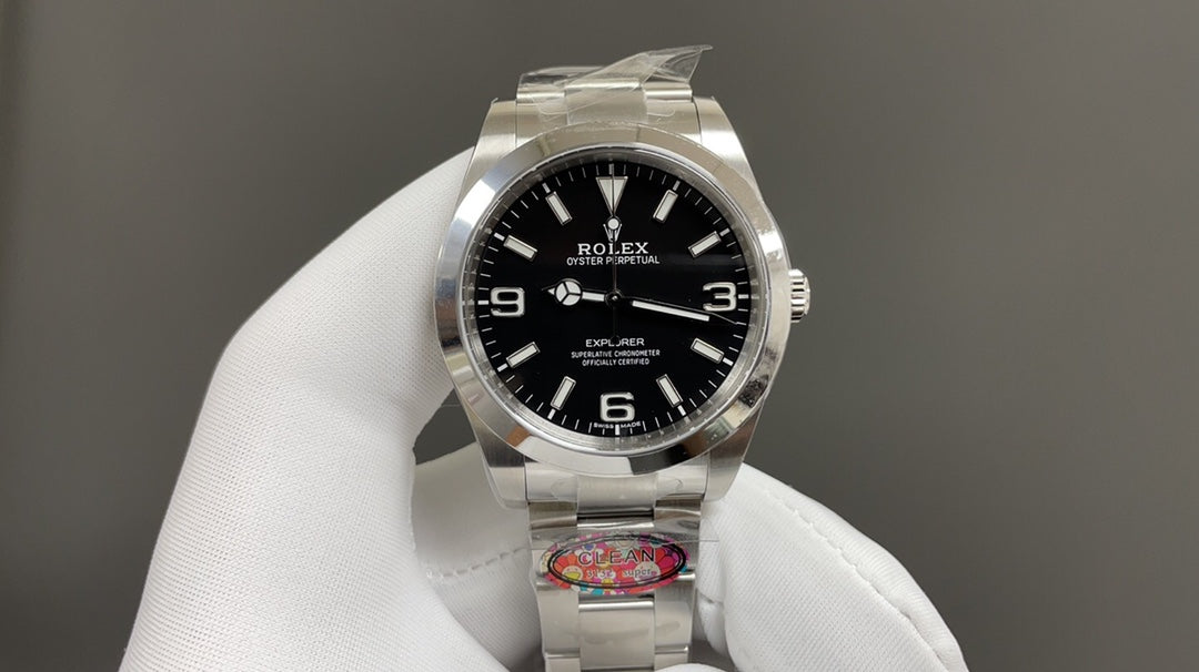 Explorer 39 - 214270 met zwarte wijzerplaat