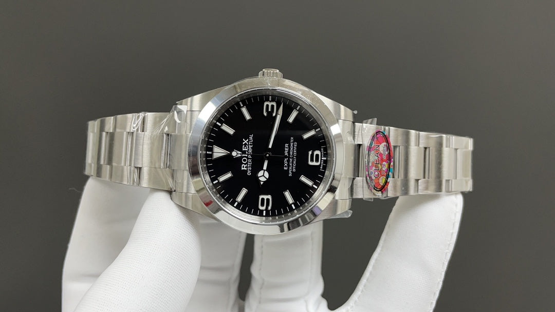 Explorer 39 - 214270 met zwarte wijzerplaat