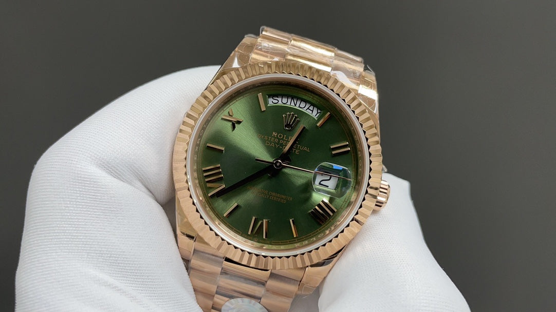 Day-Date 40 - 228235 Everose goud met olijfgroene wijzerplaat