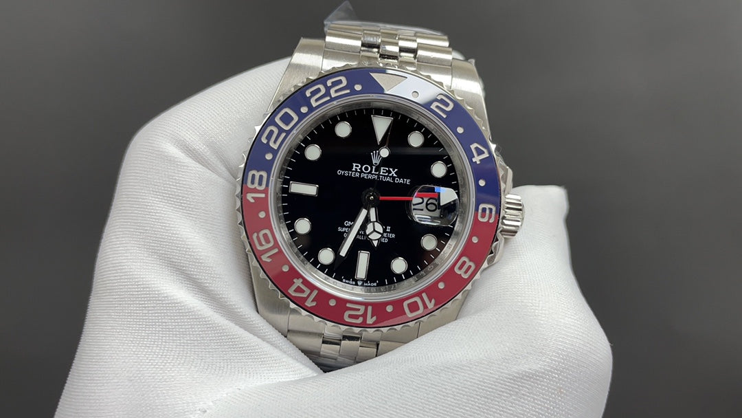 GMT-Master II 126710BLRO Pepsi met stalen Jubilee-band