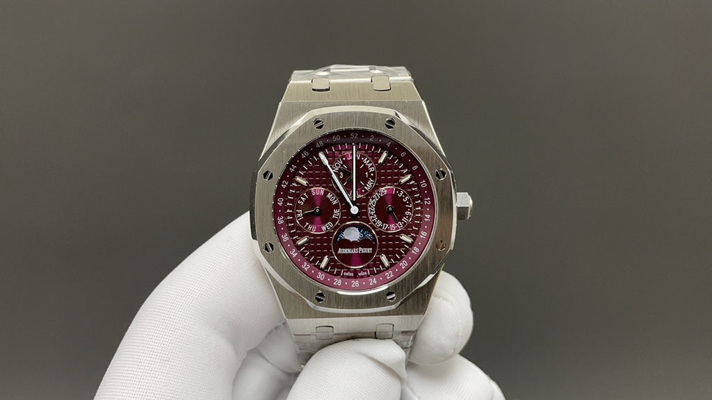 Royal Oak Perpetual Calendar - witgoud met bordeauxrode wijzerplaat
